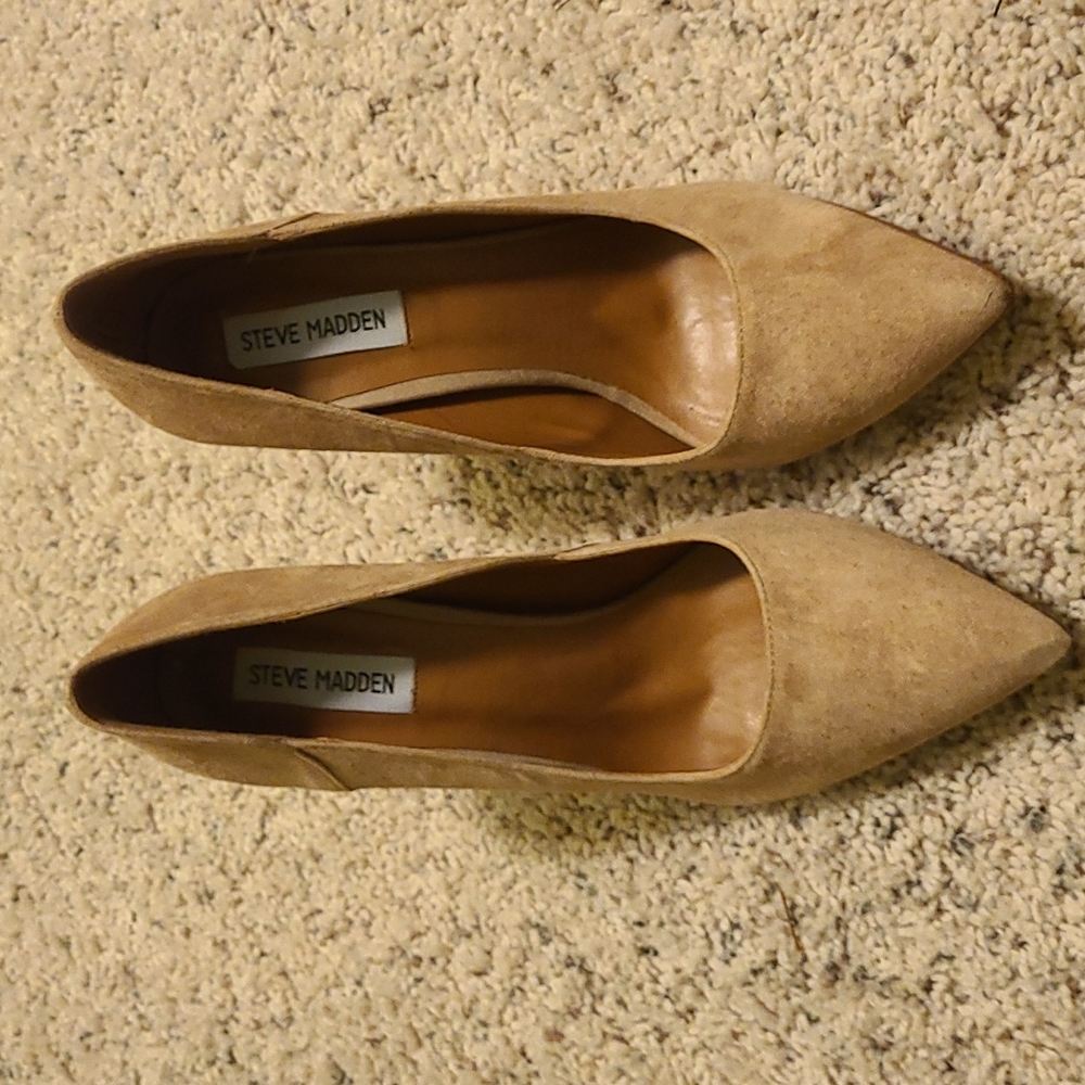 Steve Madden suede heel